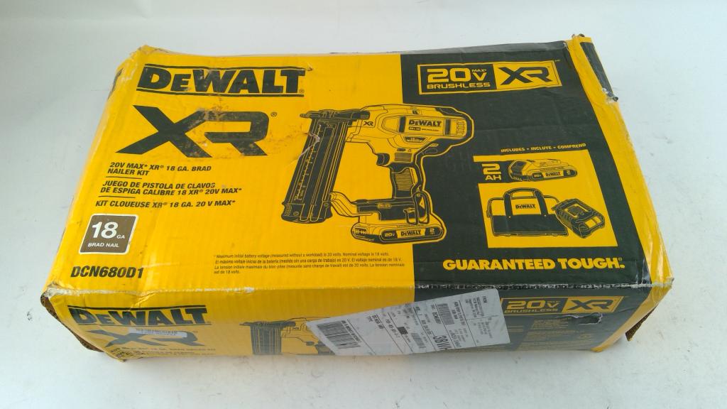 Dewalt 20V Max XR Brad Nailer Kit