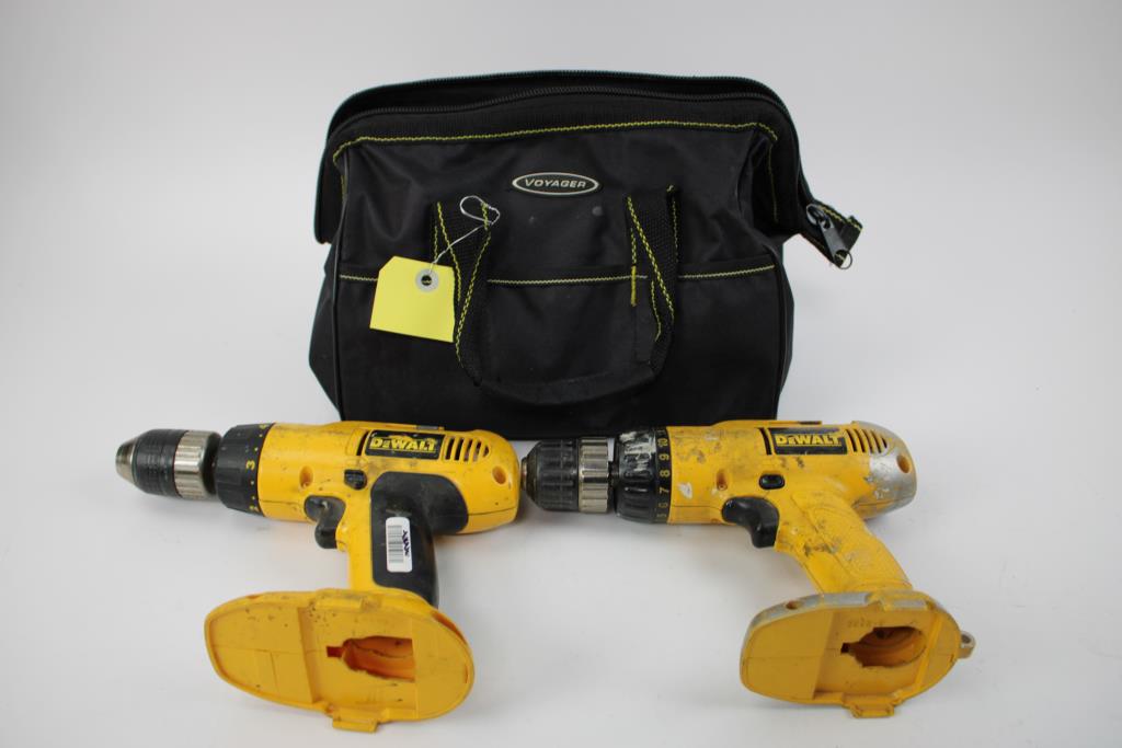 Dewalt 3/8", 1/2" VSR Cordless Adjustable Clutch/Hammerdrills, 2 Pieces In Tool Bag