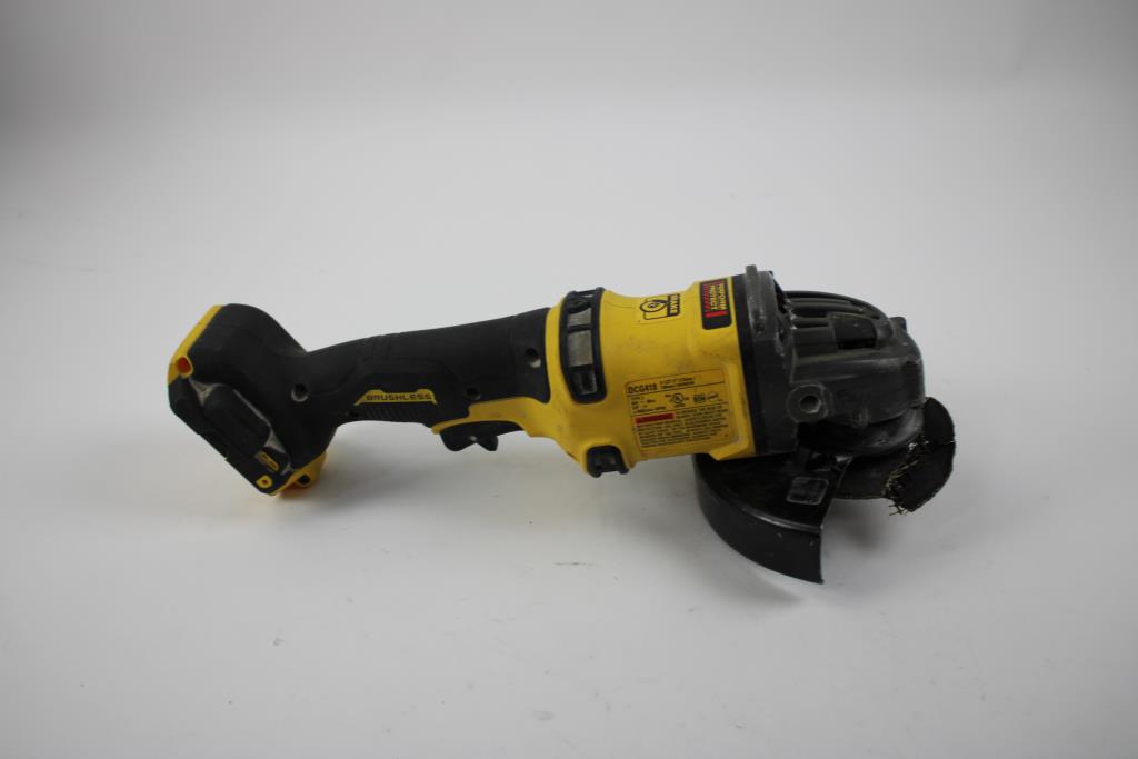 Dewalt 4-1/2"/ 6" Grinder