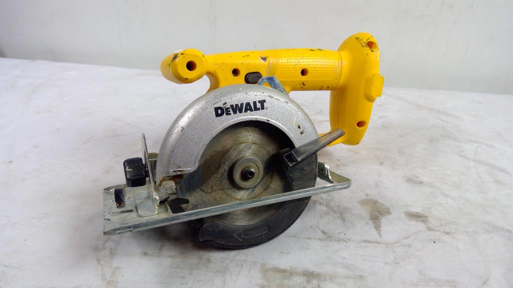 Dewalt 5 3/8" Trim Saw