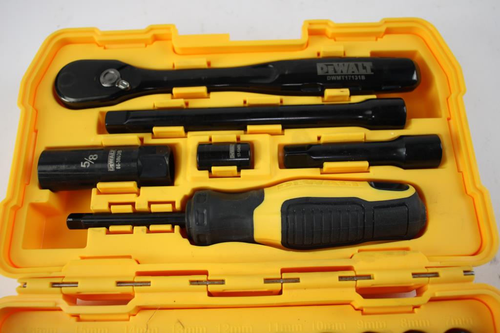 Dewalt 50 Piece Mechanics Tool Set | Property Room