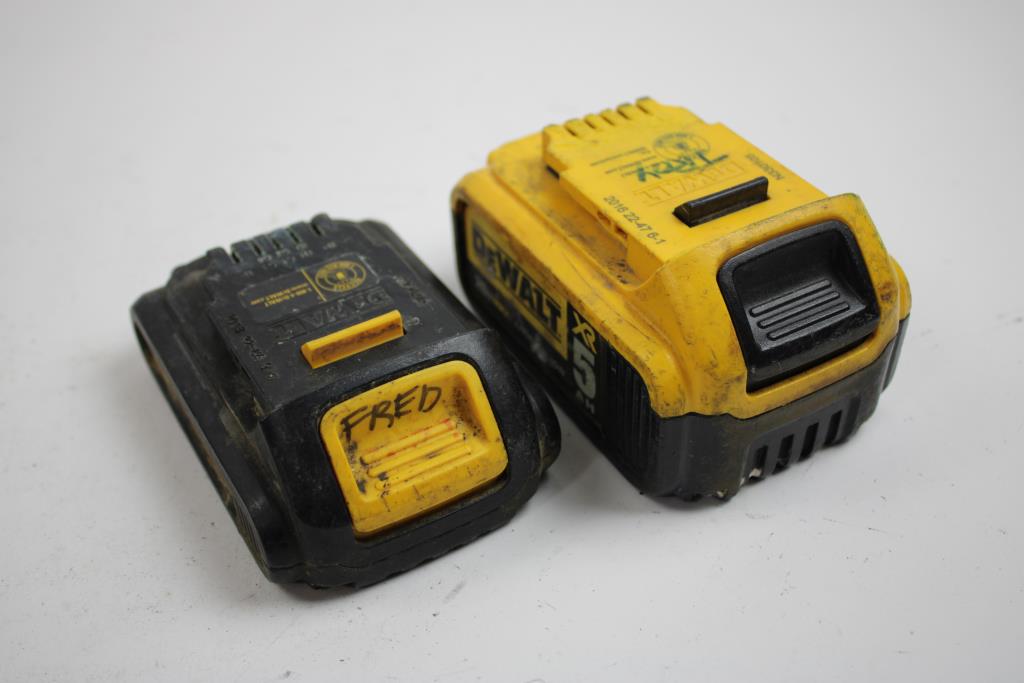 Dewalt 5Ah, 1.5Ah Batteries, 2 Pieces