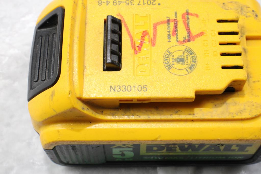 Dewalt 5Ah Battery Pack Property Room Dewalt 5Ah Battery Pack Property Room