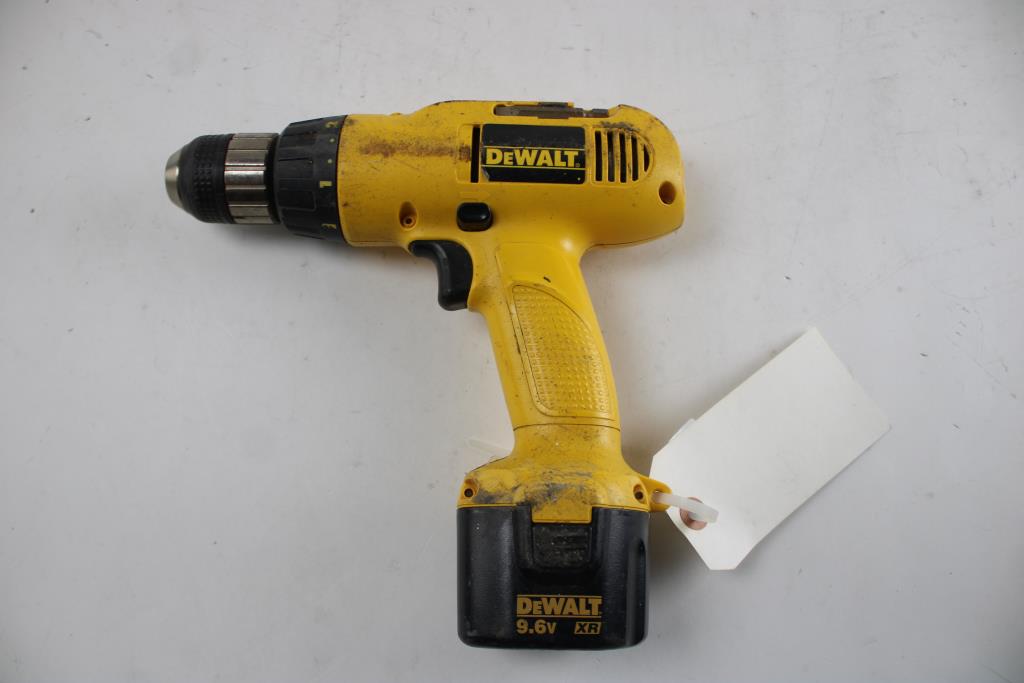 Dewalt 9.6 V Adjustable Clutch Cordless Drill Property Room