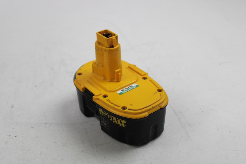 DeWalt, Battery And Charger