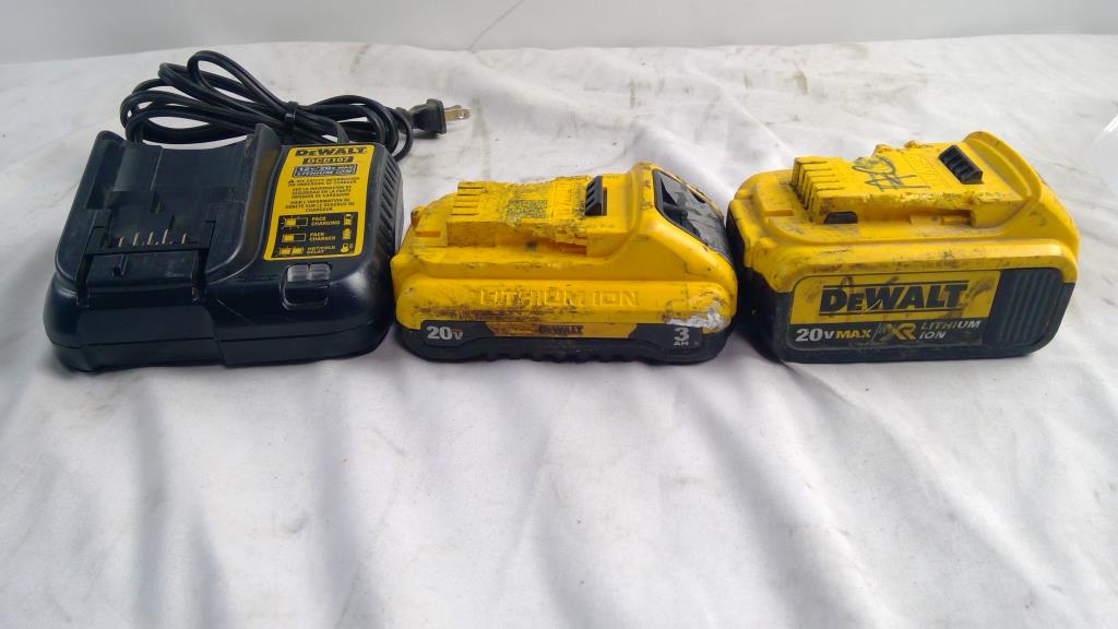 DeWalt Battery Charger, DCB107 Property Room