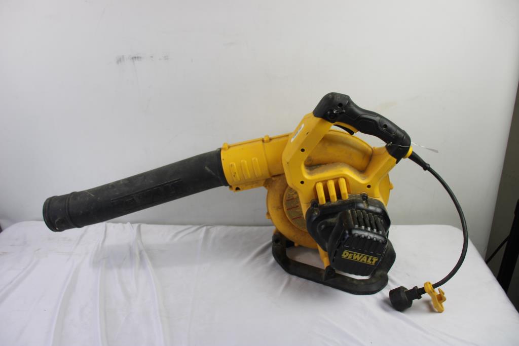 DeWalt Blower