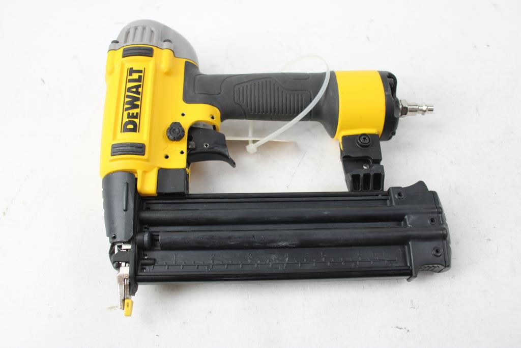 DeWalt Brad Nailer