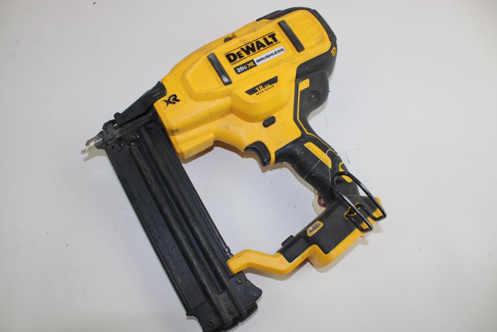 Dewalt Brushless 18GA Brad Nailer DCN680 Property Room