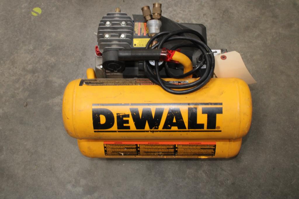 DeWalt Carry Air Compressor 4 Gallon Property Room
