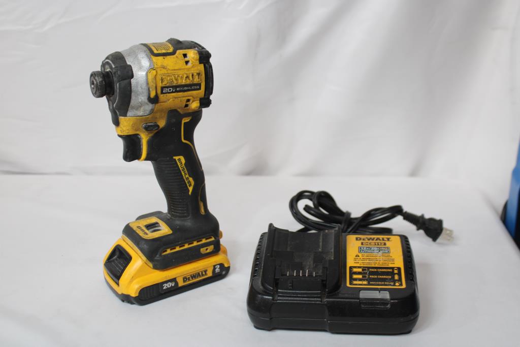 Dewalt Cordless 3-speed Impact Driver Includes Battery & Charger