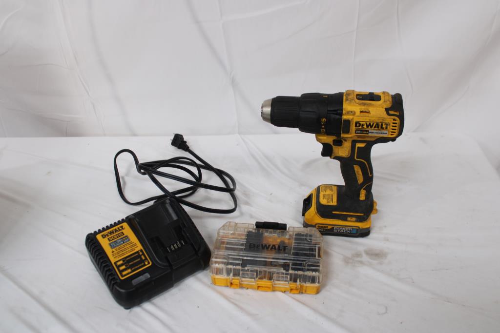 Dewalt Cordless Drill Driver, Single Port Charger, Drill Bets, 3 Pieces