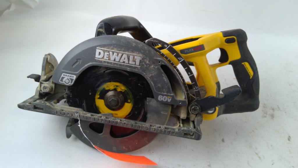 DeWalt Cordless Worm Drive Saw