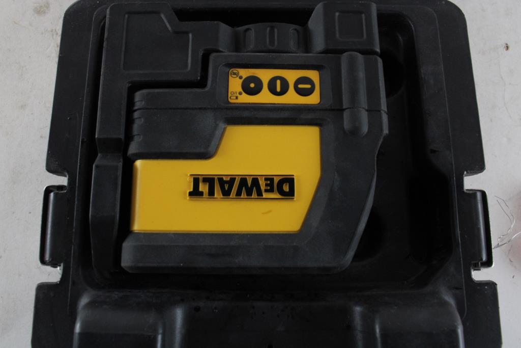 Dewalt Croos Line And Plumb Spots Laser Property Room