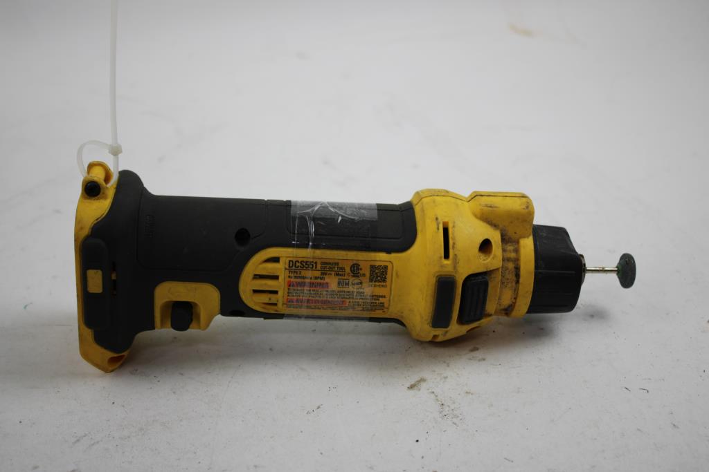 DeWalt Cut-Out Tool