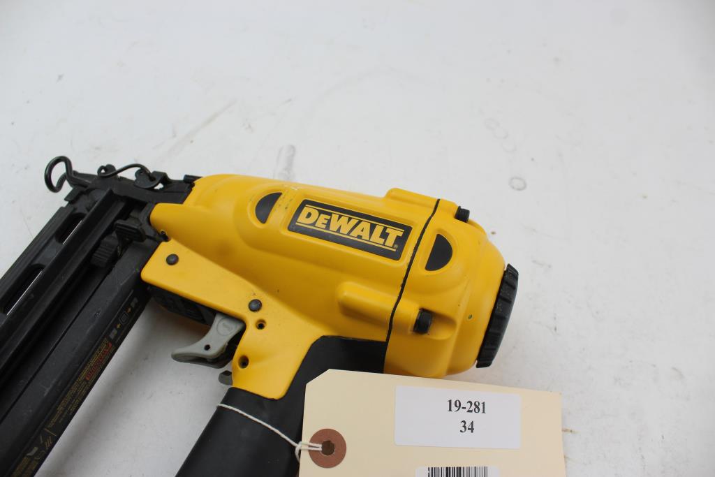 DeWalt D51256 16Gauge Finish Nailer Property Room