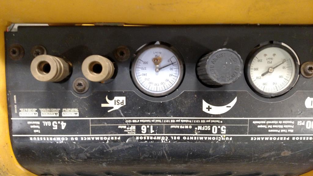 DeWalt D55146 Air Compressor *For PickUp In San Antonio, TX* Property