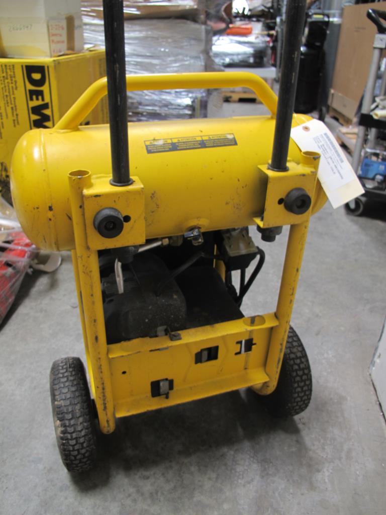 Dewalt D55146 Electric 4.5 Gallon Wheeled Portable Air Compressor