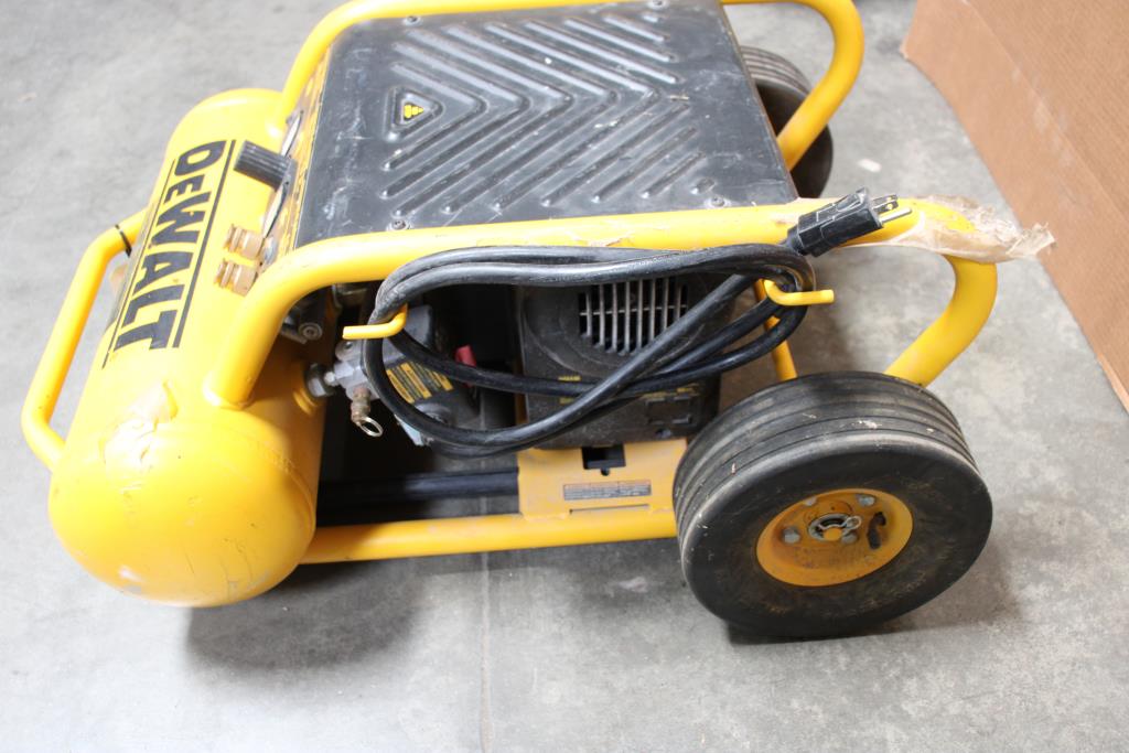 DeWalt D55146 Portable Air Compressor Property Room