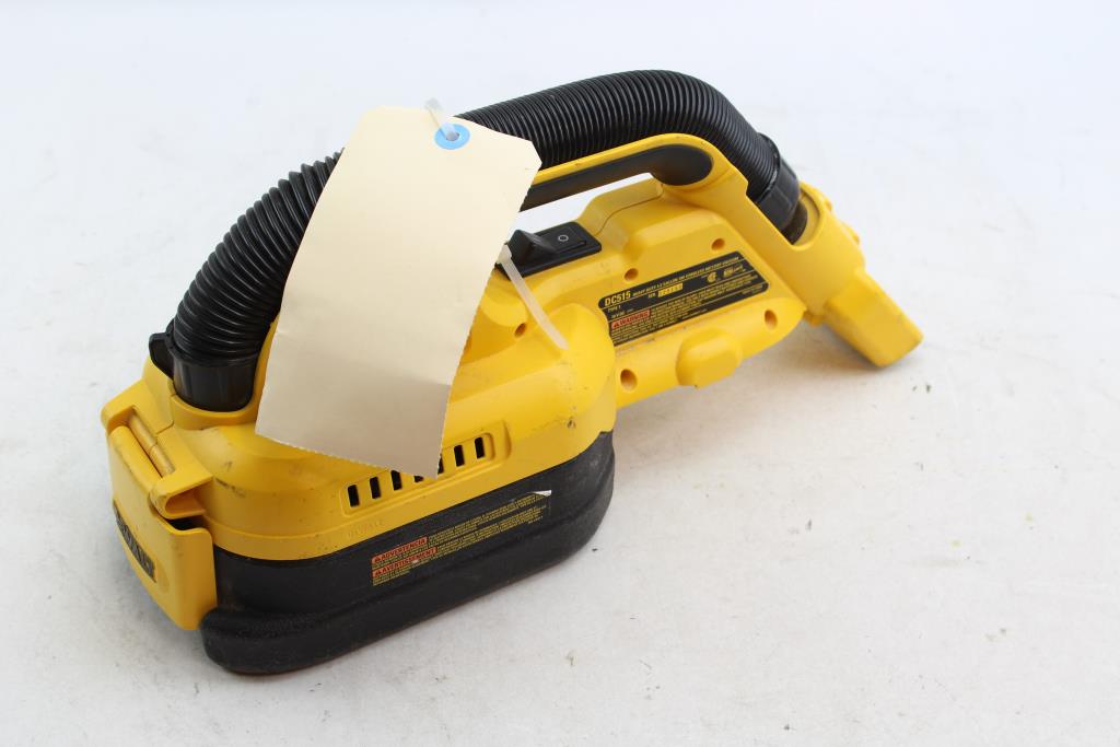 Dewalt DC515 Heavy Duty 1/2 Gal. Cordles Wet/Dry Vacuum Property Room