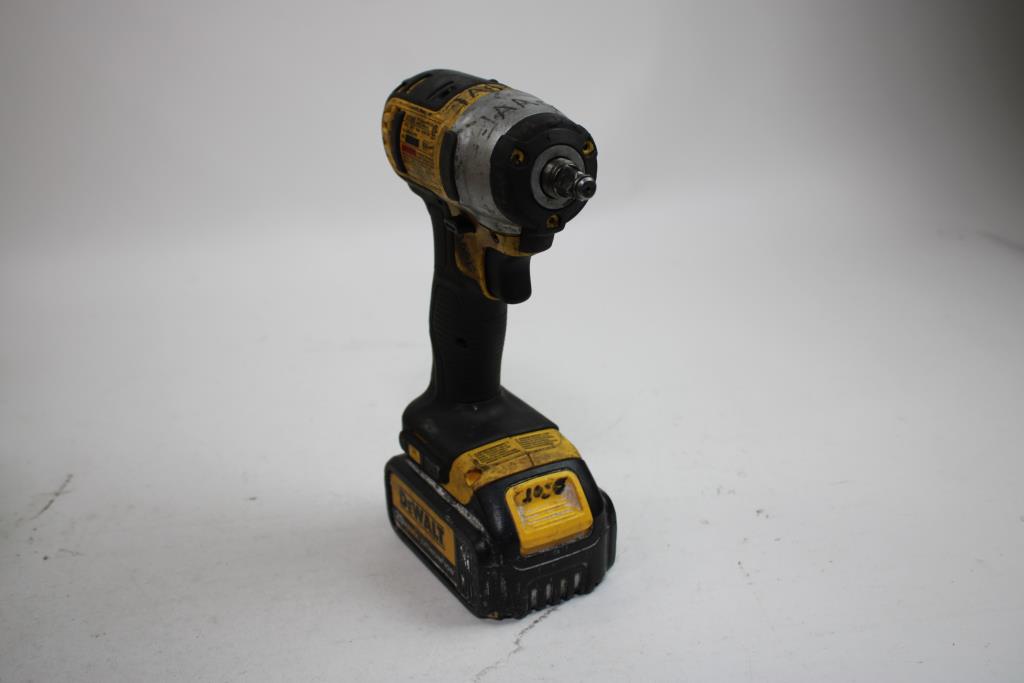 DeWalt DCF883 Cordless Impact Wrench