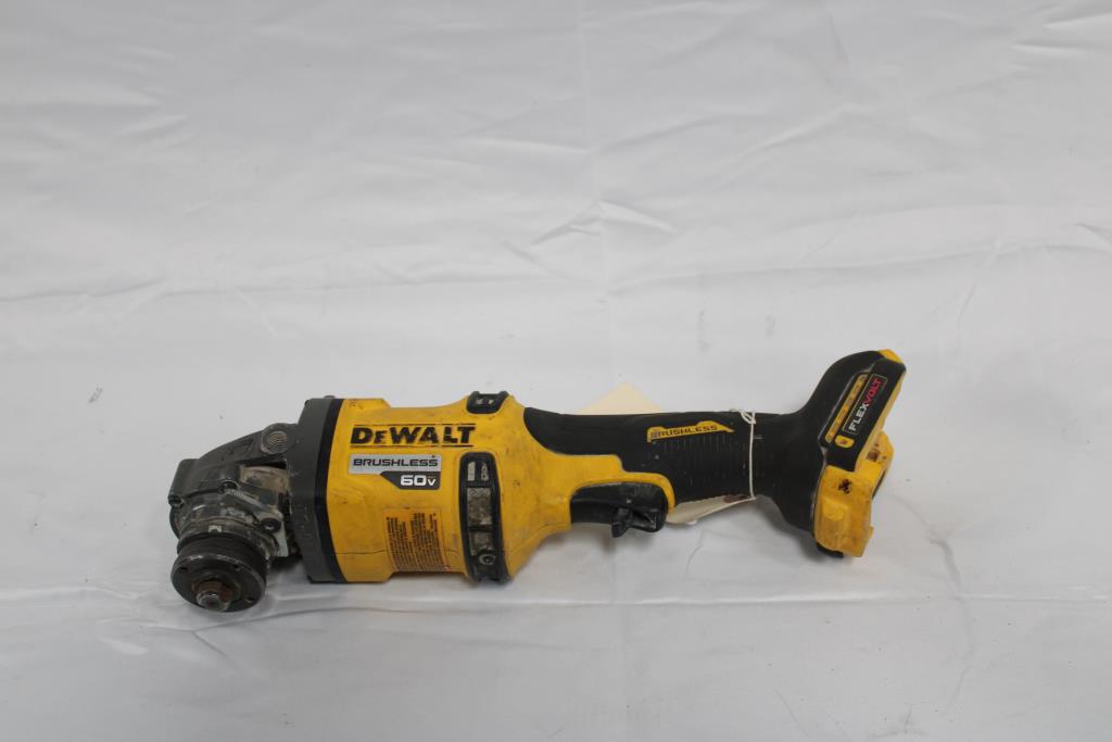 DeWalt DCG418 Grinder