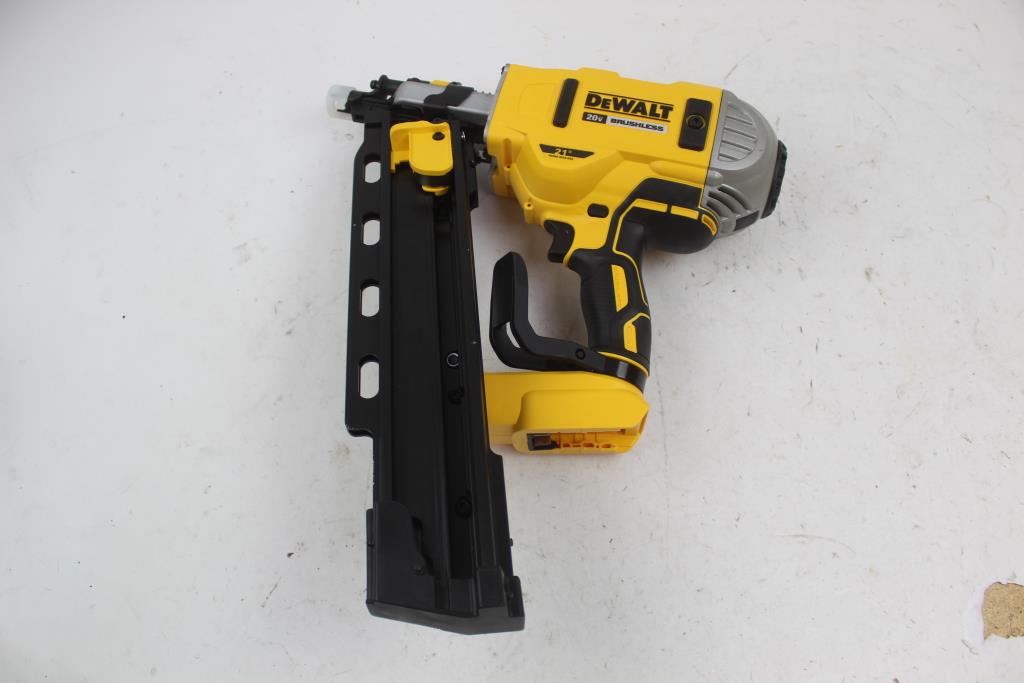 Dewalt Dcn21pl Cordless Plastic Collated Framing Nailer Property Room