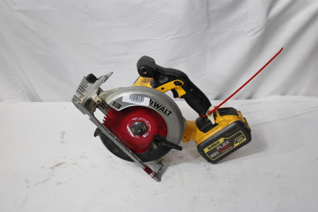 DeWalt DCS391 Cordless Circular Saw
