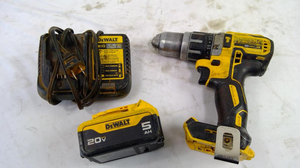 Dewalt Drill With Charger And 5Ah Battery