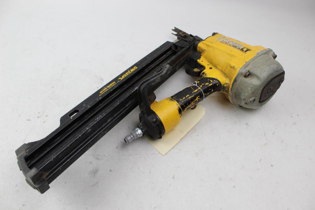 Dewalt Dw325pl 21" Plastic Collated Framing Nailer Property Room