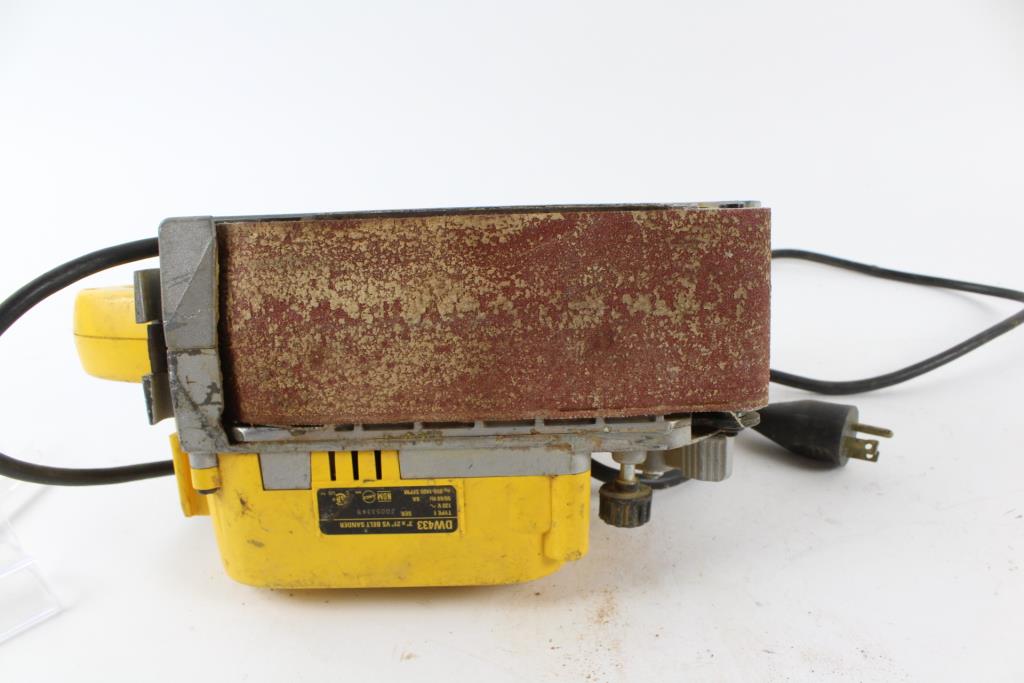 Dewalt DW443 V.S. Belt Sander Property Room