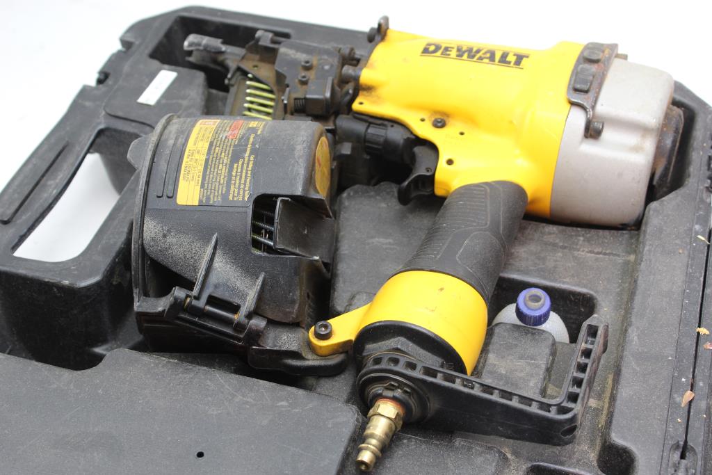 DeWalt Dw66c1 Coil Siding And Fencing Nailer Property Room