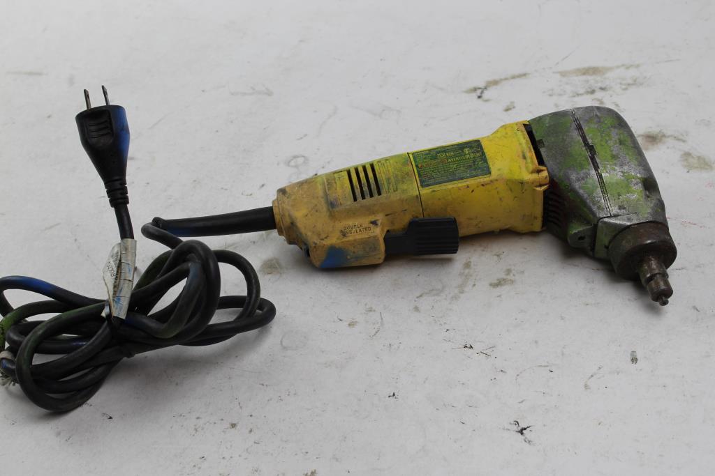 DeWalt DW896 HeavyDuty 16 Gauge Nibbler Property Room