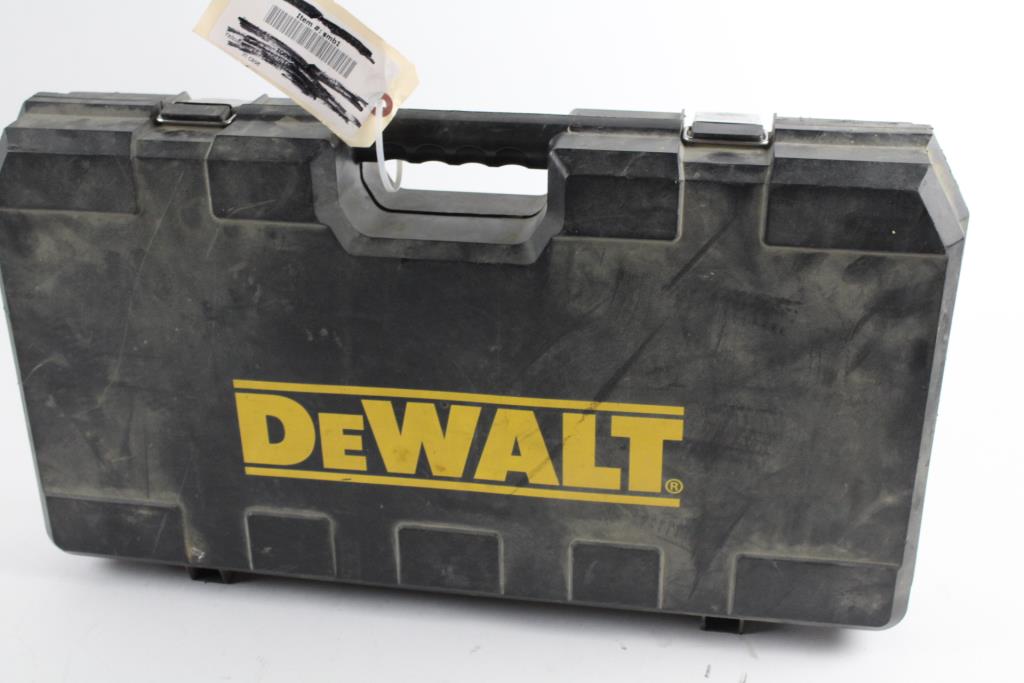 DeWalt Grease Gun Applicator Property Room