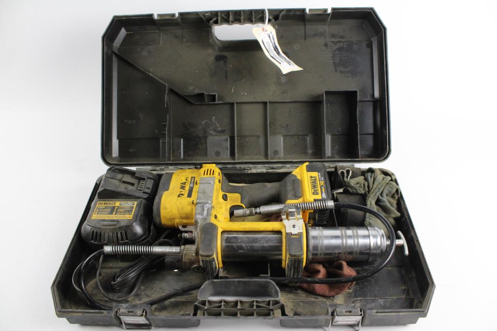 DeWalt Grease Gun Applicator Property Room