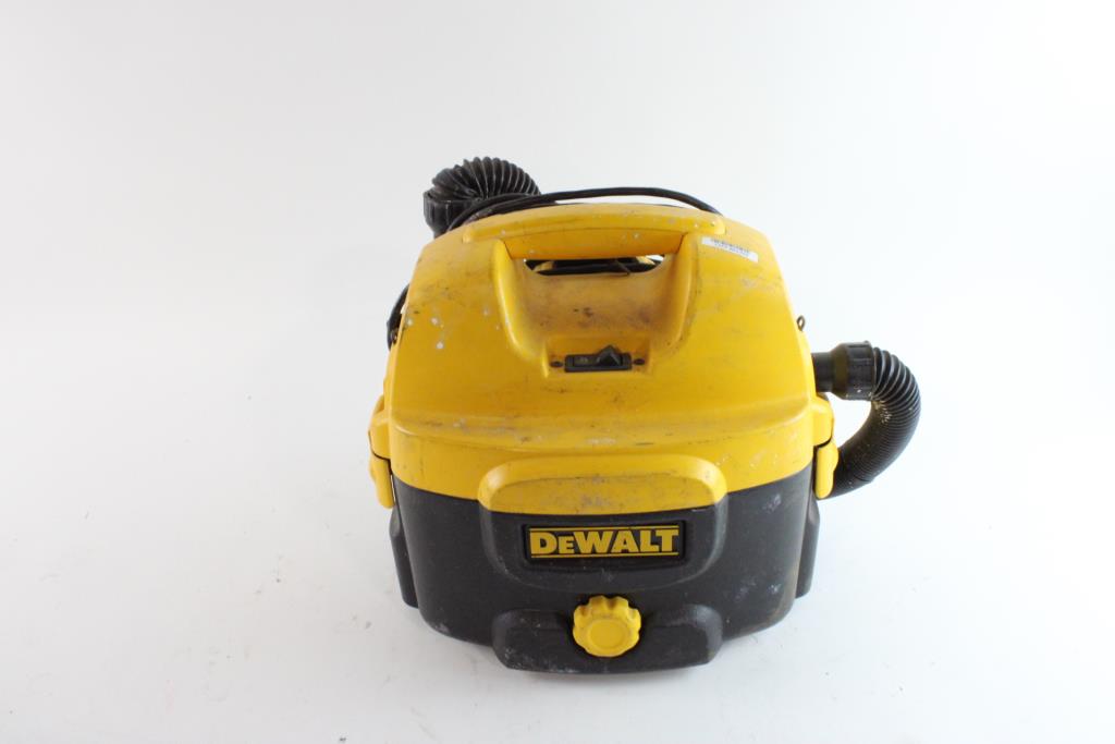 DeWalt Heavy Duty 2 Gallon Cordless/Corded Wet/Dry Vac Property Room