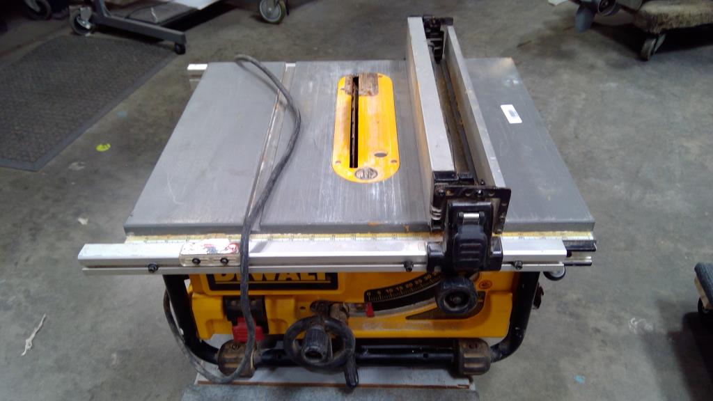 Dewalt Jobsite Table Saw