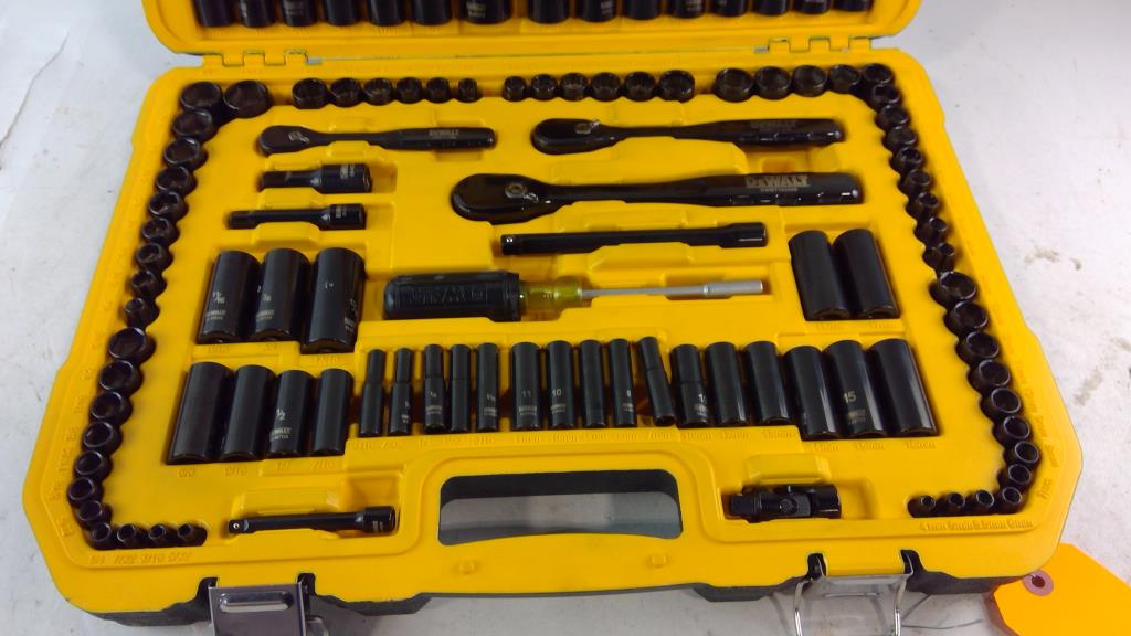 Dewalt Mechanics Tool Set | Property Room