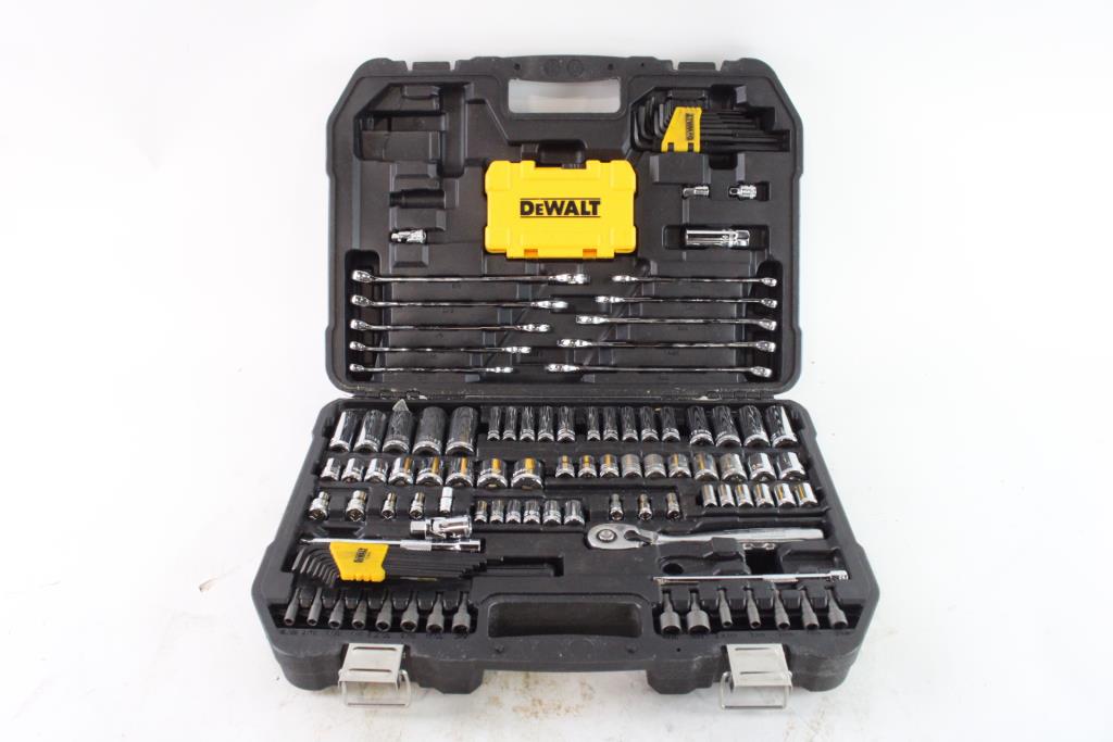 DeWalt Mechanic's Tool Set Property Room