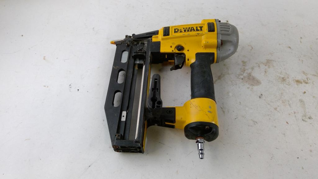 Dewalt Nailgun