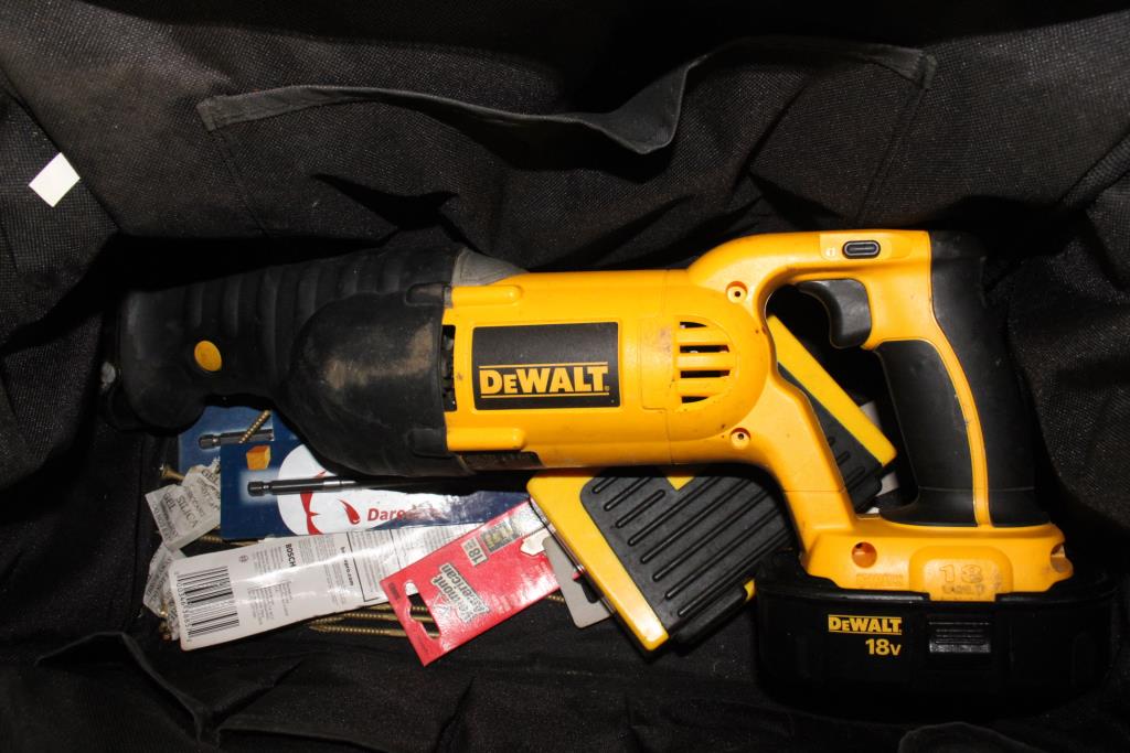 DeWalt Reciprocating Saw & Accessories, 5+ Pieces Property Room