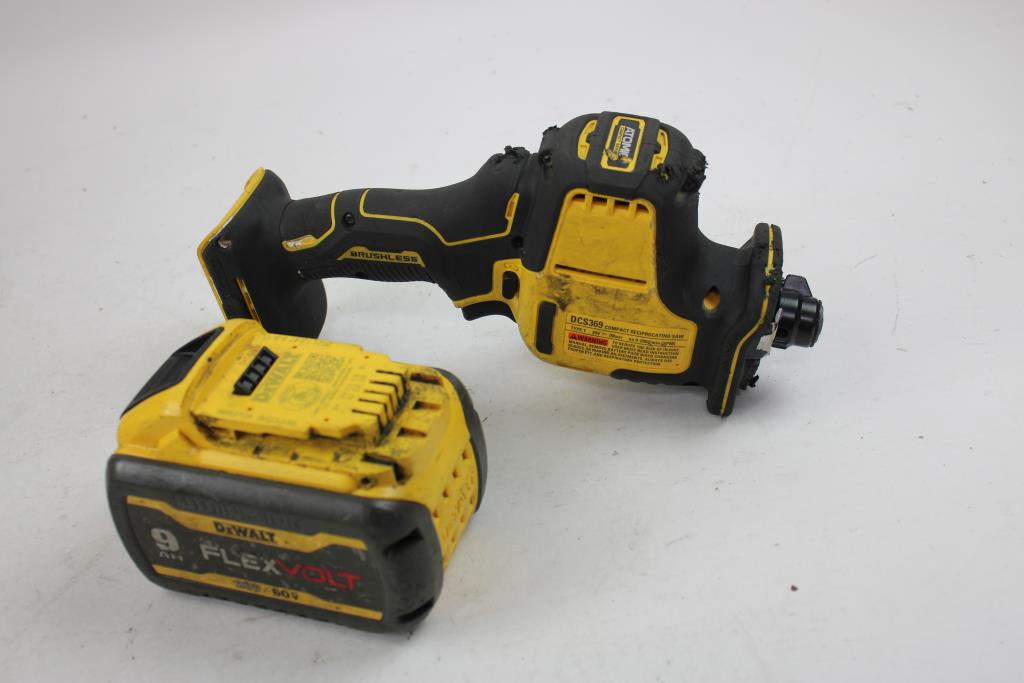 DeWalt Reciprocating Saw, Battery, 3 Pieces | Property Room