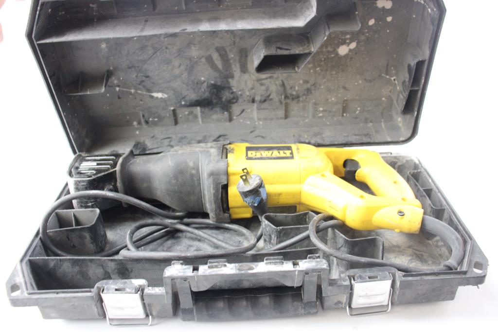 Dewalt Reciprocating Saw With Dewalt Case Property Room