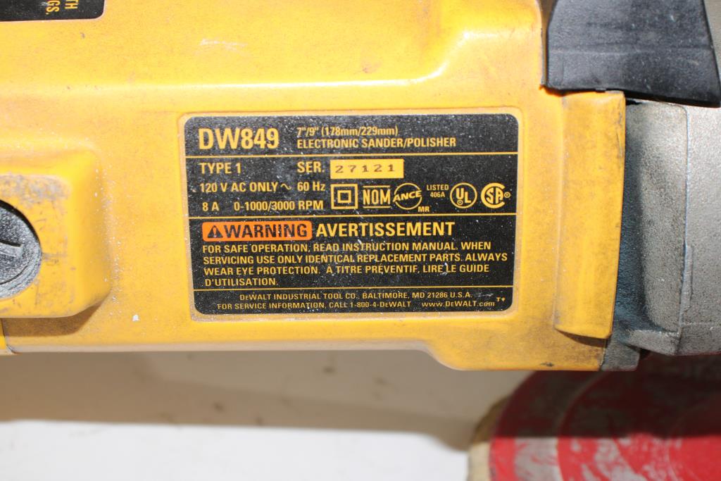 Dewalt Sander/ Polisher Property Room