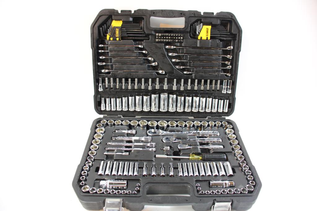 Dewalt socket set property room
