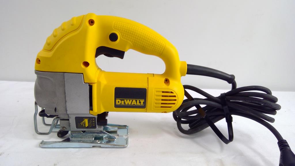 DeWalt VS Orbital Jig Saw, DW317 Property Room