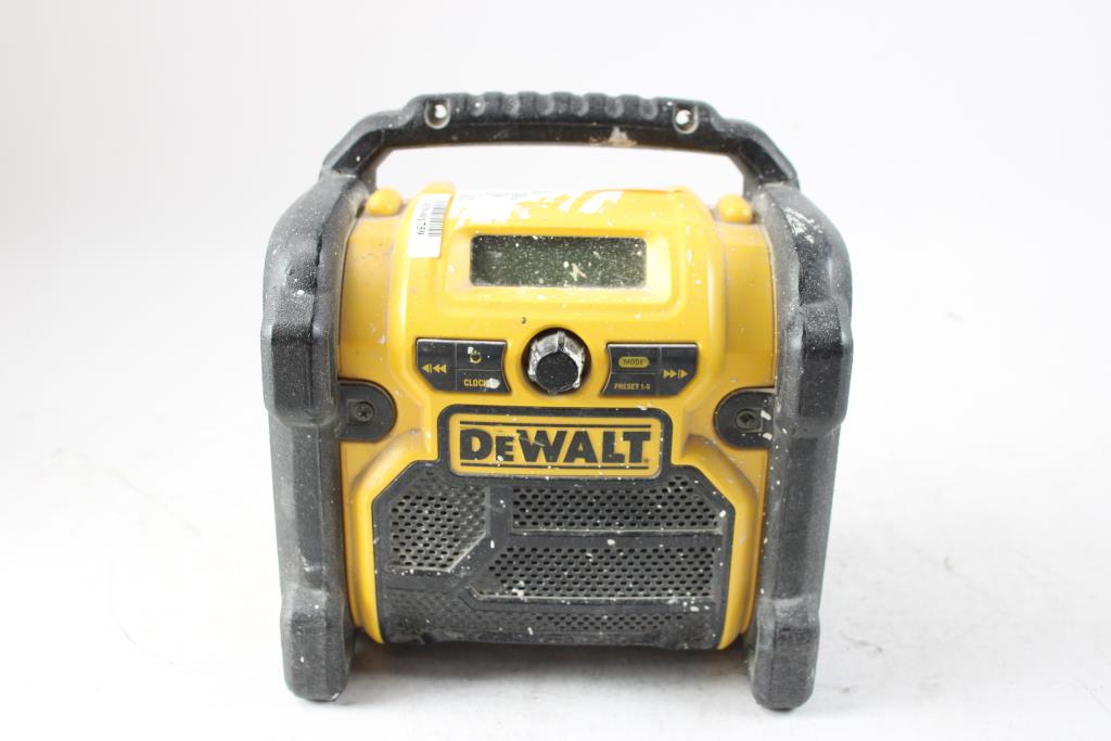DeWalt Work Site Radio, DCR018 Property Room