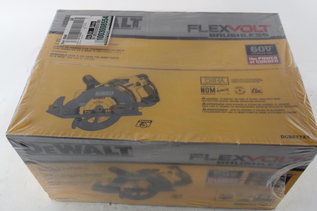 Dewalt Worm Drive Style Saw Kit Property Room