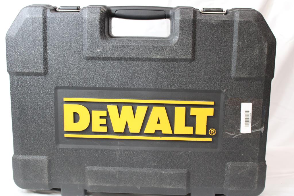 DeWalt Wrench And Socket Set
