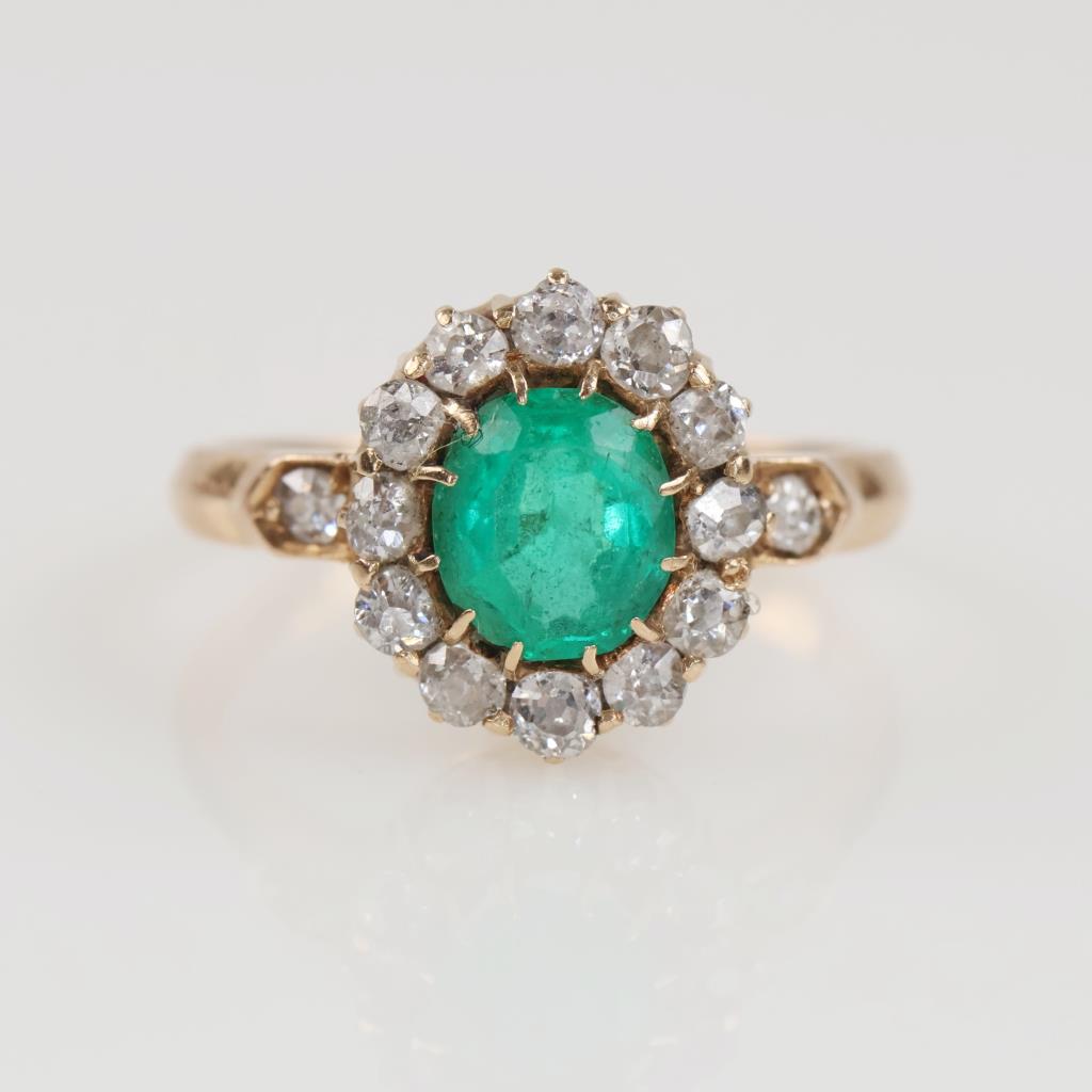 Diamond And Emerald 14kt Gold 0.42ctTW Antique Ring- Evaluated By Certified Gemologist - AGS / GIA